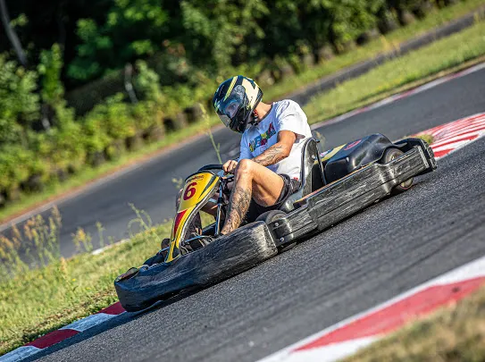 Zdjęcie z toru gokartowego KartGoo Bydgoszcz